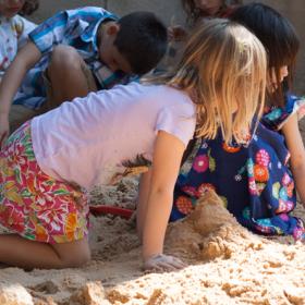Kids in TMM's dig pit